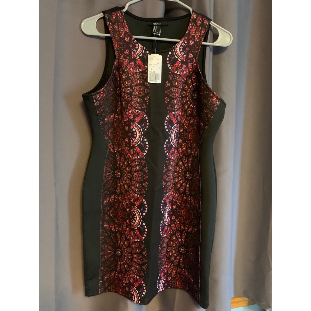 Forever 21 black short dress with red pattern sz m